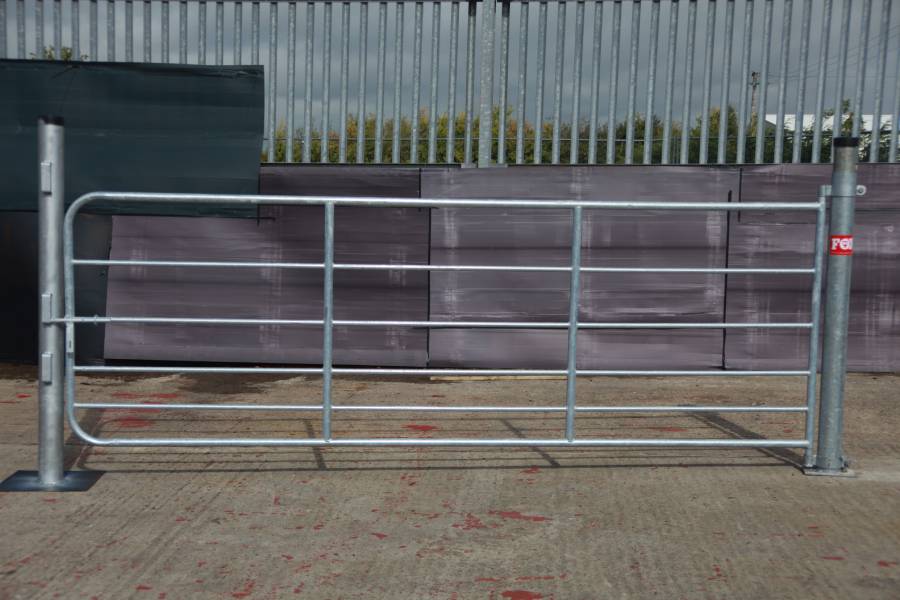 Galvanised Gates Medium - Fox Bros Engineering
